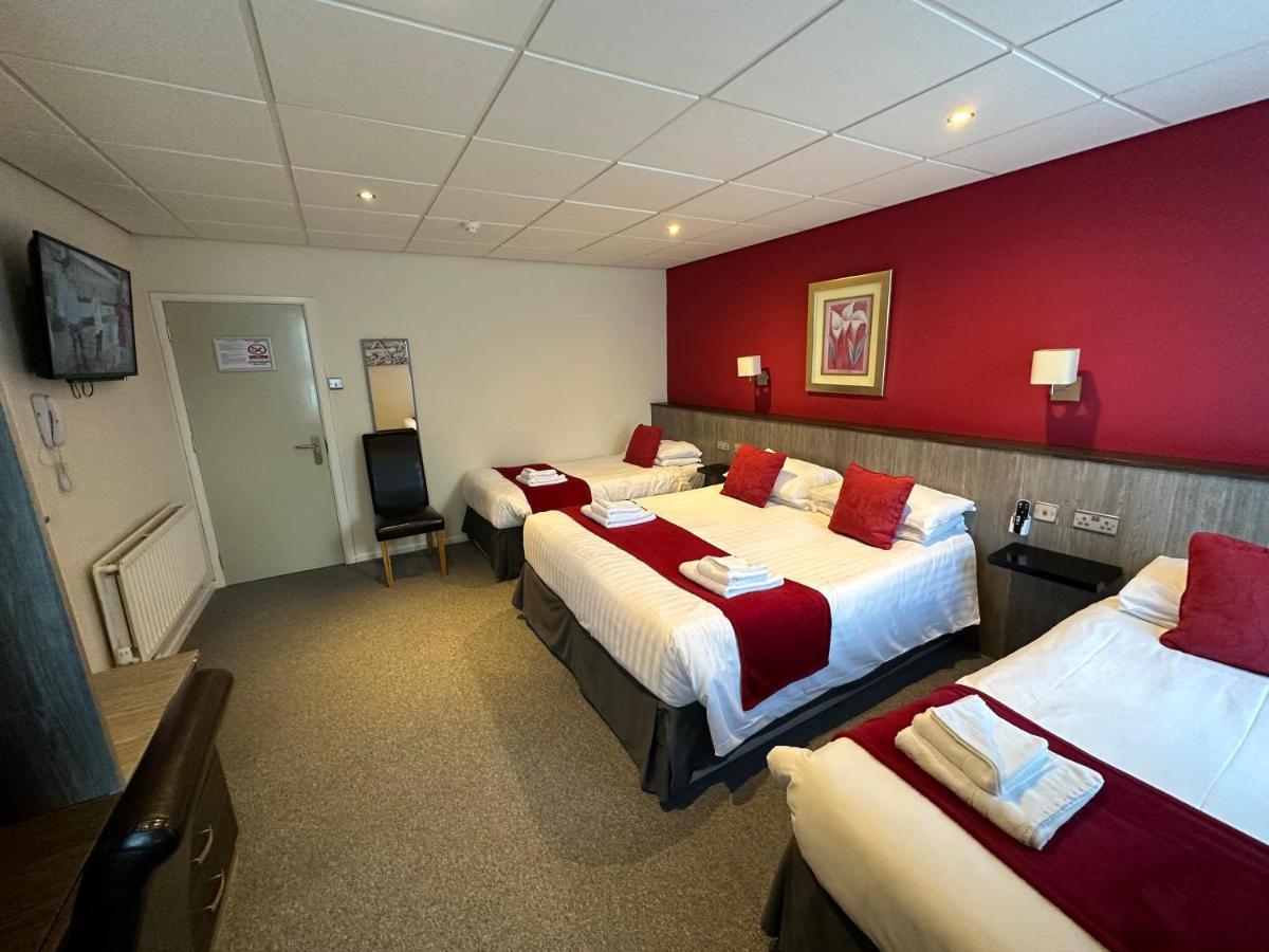 The Port Hotel Portrush Exteriör bild